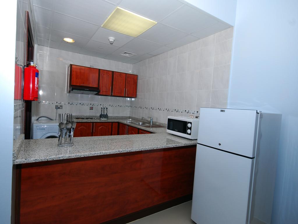 Ramee Rose Hotel Apartments Abu Dhabi Exteriör bild
