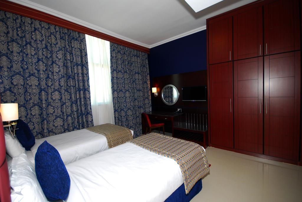 Ramee Rose Hotel Apartments Abu Dhabi Exteriör bild