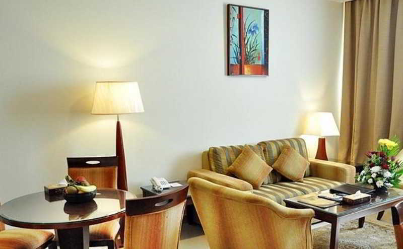 Ramee Rose Hotel Apartments Abu Dhabi Exteriör bild