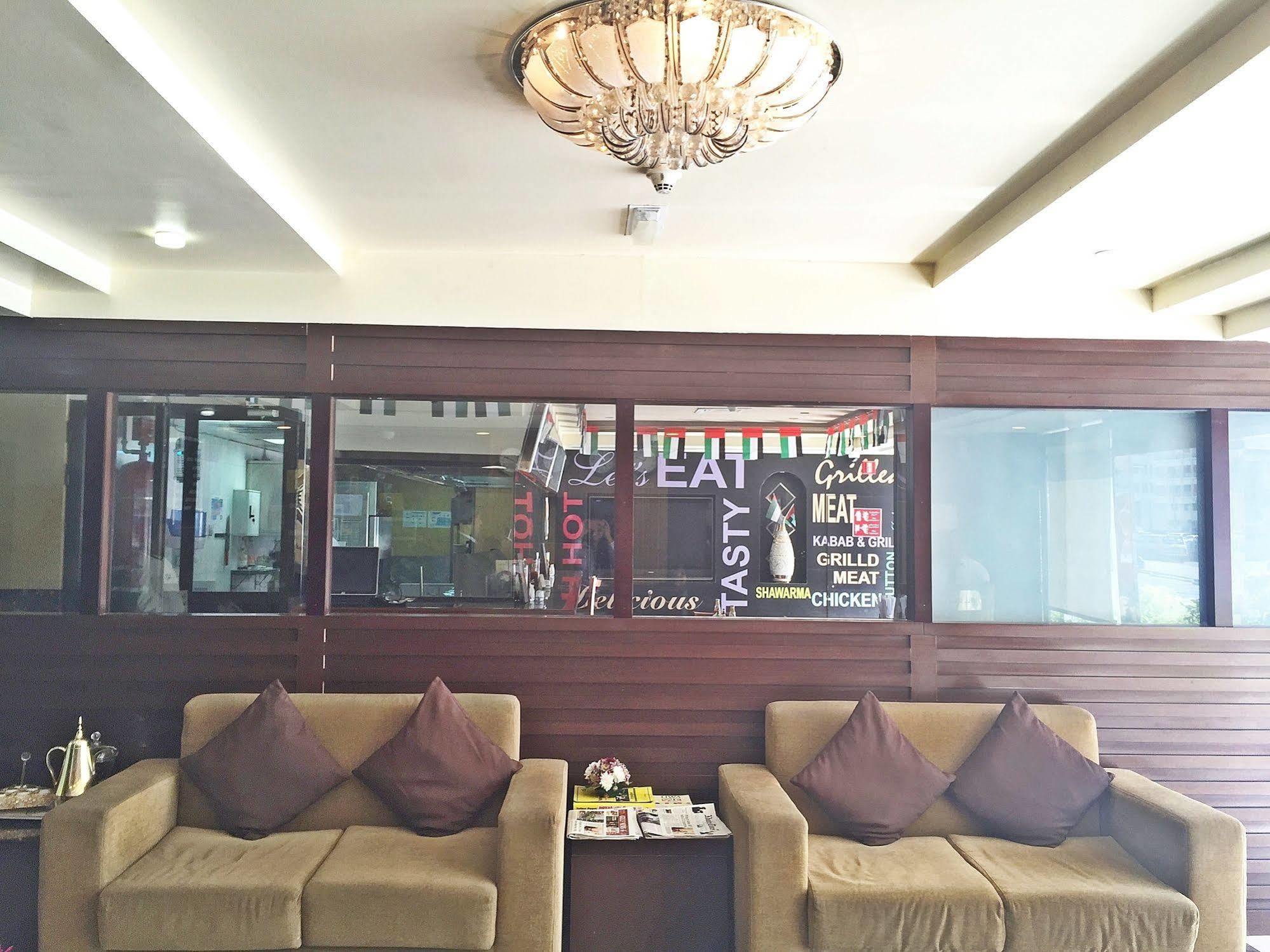 Ramee Rose Hotel Apartments Abu Dhabi Exteriör bild