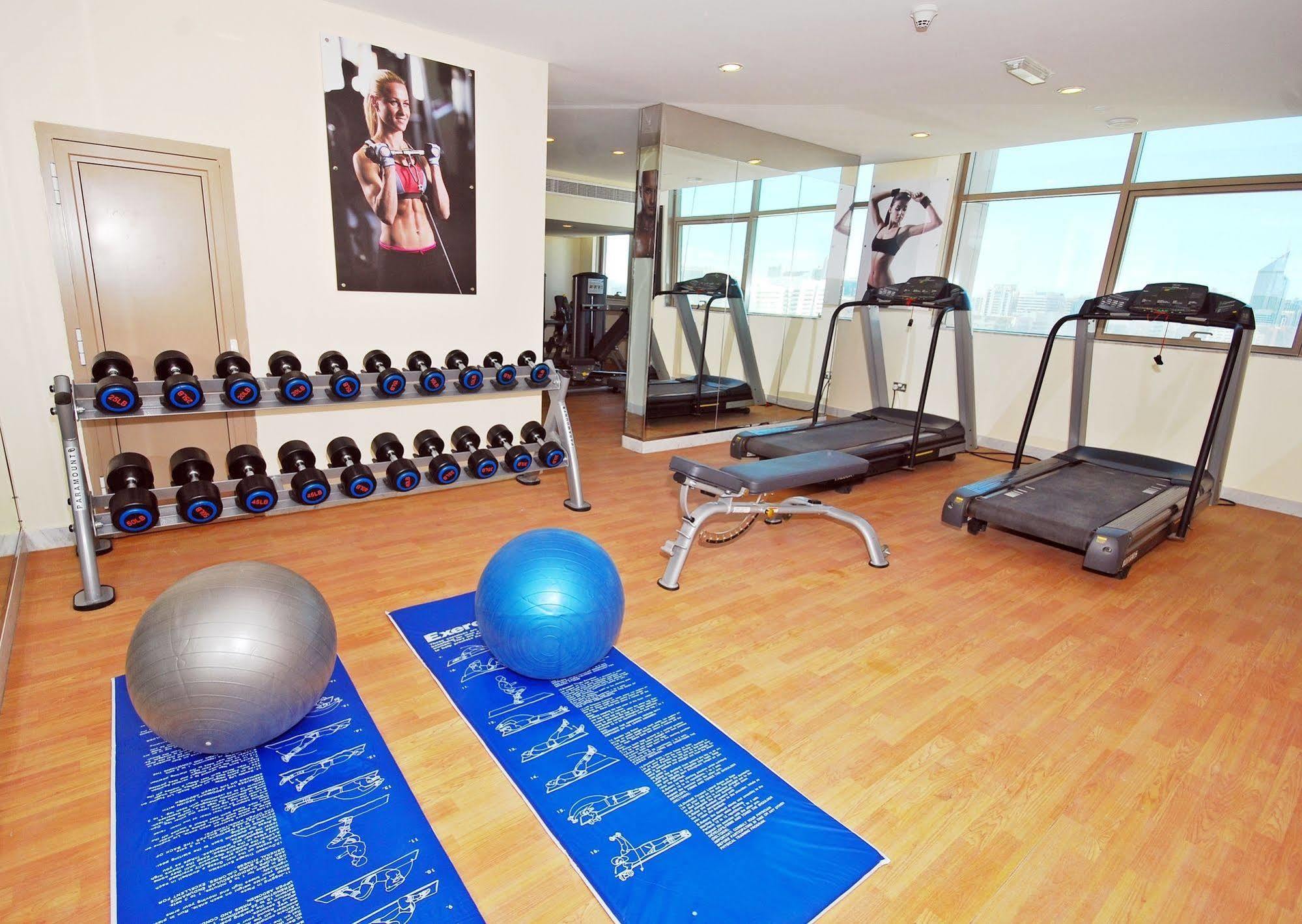 Ramee Rose Hotel Apartments Abu Dhabi Exteriör bild