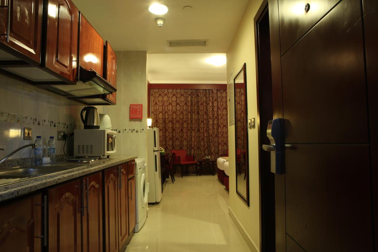 Ramee Rose Hotel Apartments Abu Dhabi Exteriör bild